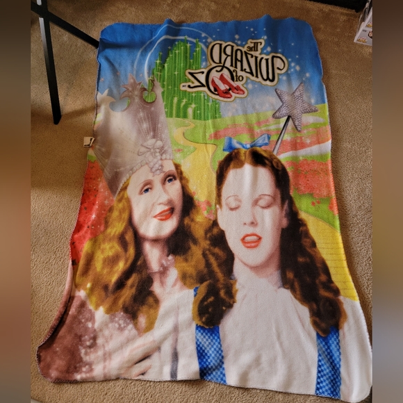 Wizard of Oz Throw Blanket - Picture 3 of 3